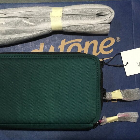 Vera Bradley Midtown RFID All in One Crossbody - Picture 6 of 7